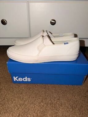 NWT Keds Sneakers - size 8